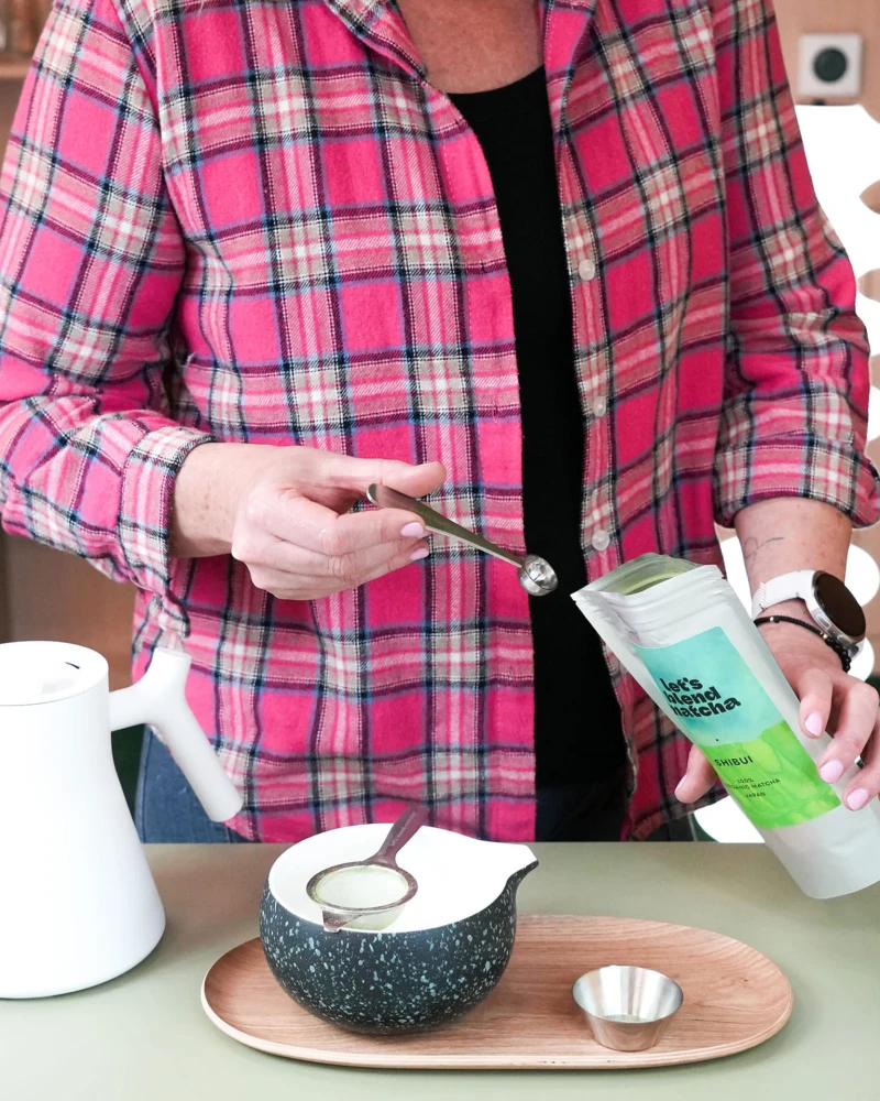 Matcha latte przygotowane z matchy Shibui