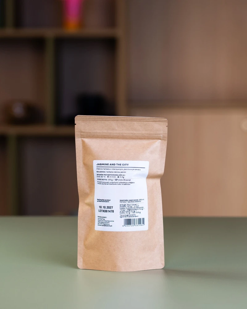 Zielona herbata o smaku jaśminowym  Jasmine and the City w opakowaniu uzupełniającym (refill) 100 g - 25 porcji