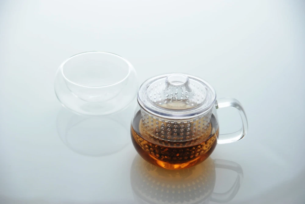 Kubek z zaparzaczem do herbaty 350ml KINTO - aranżacja