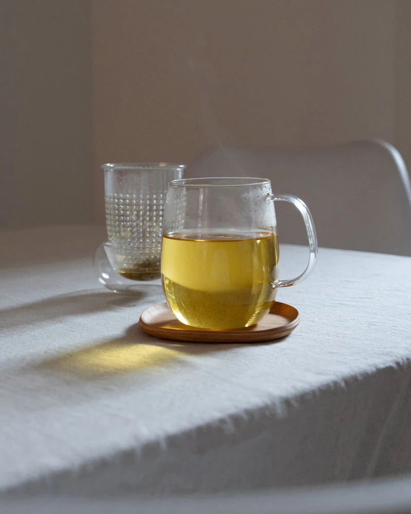 Kubek z zaparzaczem do herbaty 450ml KINTO - sposób użycia